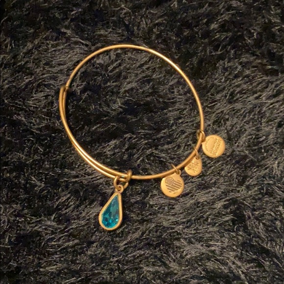 🛑SOLD🛑 BUNDLE: 4 Alex and Ani bracelets - Picture 2 of 9